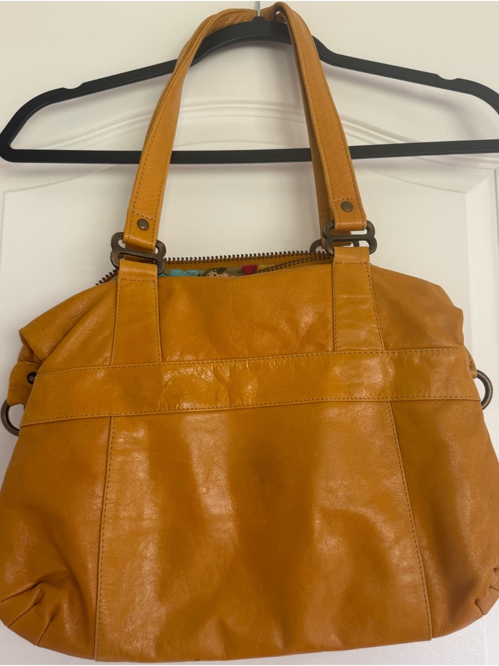 Latico Leather Shoulder Bag Butter Yellow Slouchy Multi Zip Pocket Purse - Picture 9 of 16
